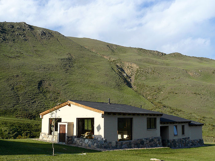 AR1107SM107_rancho_e_cuero.jpg [&copy; Last Frontiers Ltd]