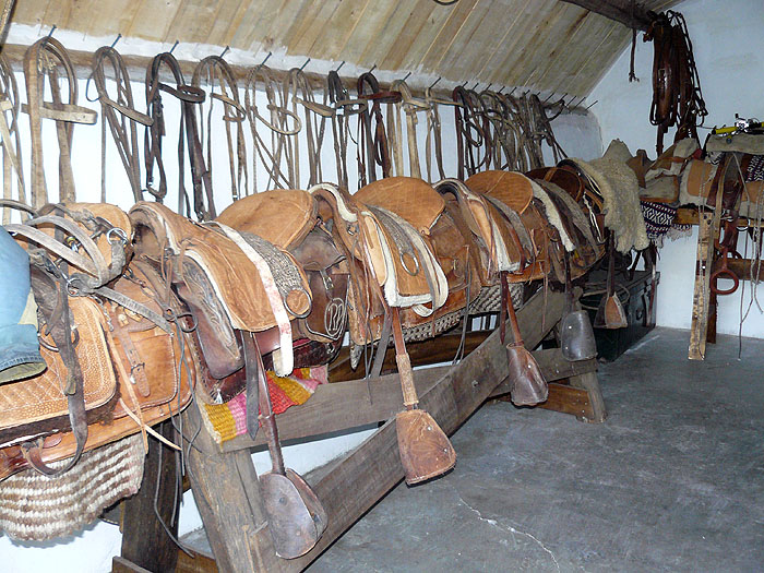 AR1107SM111_rancho_e_cuero.jpg [&copy; Last Frontiers Ltd]