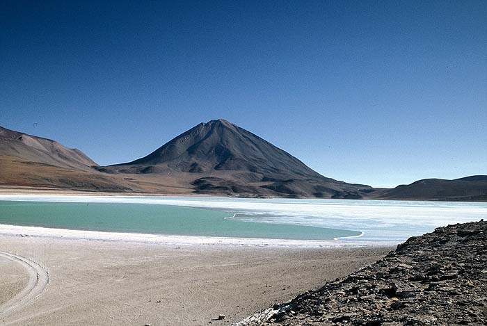 64_Laguna_Verde.jpg [&copy; Last Frontiers Ltd]