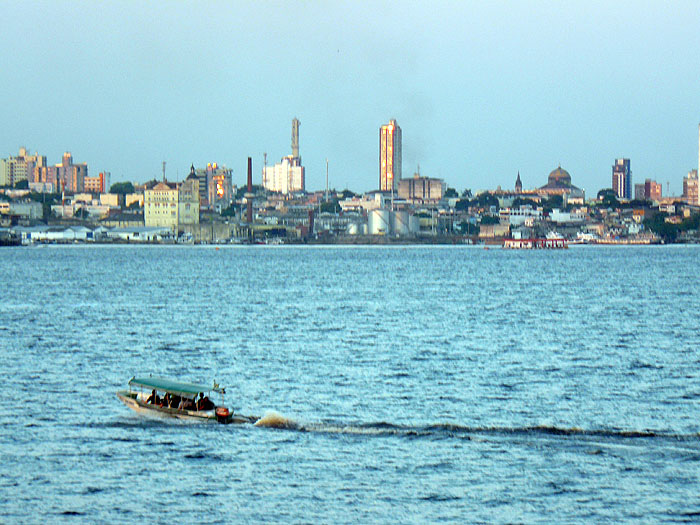 BR0808FP153_manaus.jpg [&copy; Last Frontiers Ltd]