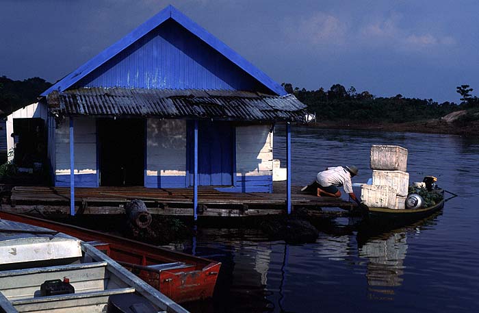 BR0996SC001_amazon.jpg [&copy; Last Frontiers Ltd]