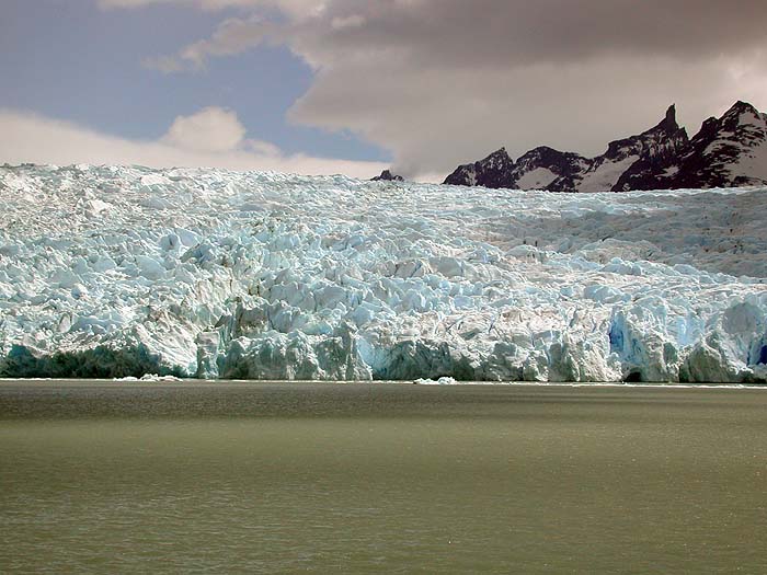 CH1101RH0435_Glacier_Grey.jpg [&copy; Last Frontiers Ltd]