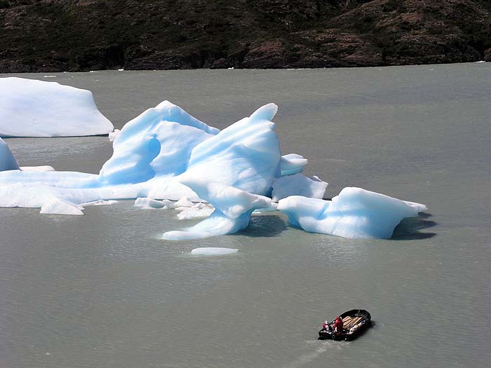 CH1104EM365_glacier_grey.jpg [&copy; Last Frontiers Ltd]