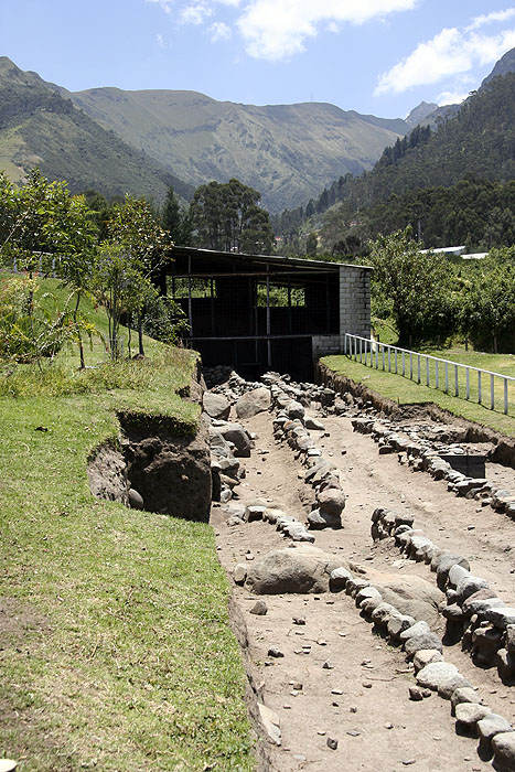 EC0908EP432_quito-rumipampa.jpg [&copy; Last Frontiers Ltd]