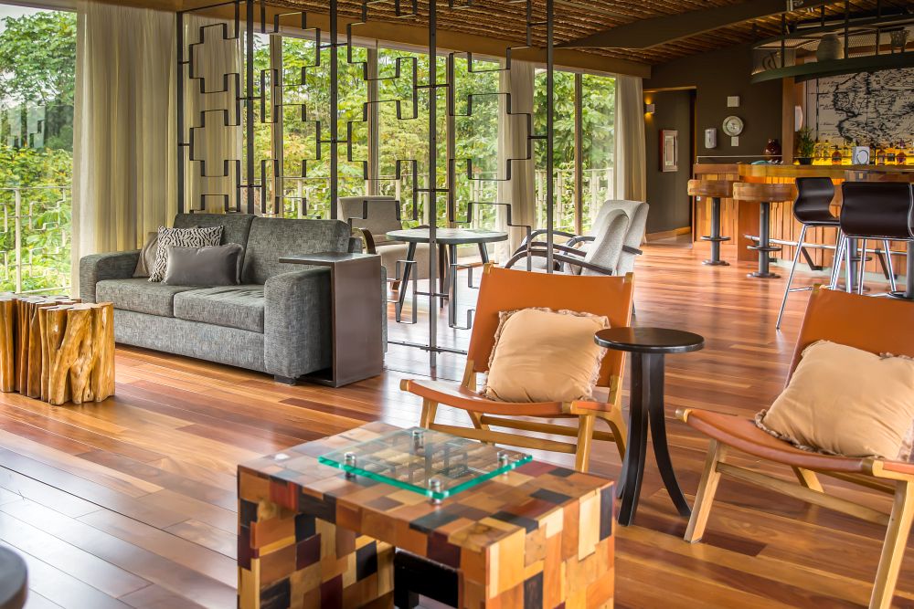 PE2106DE032_delfin-3-lounge.jpg [&copy; Last Frontiers Ltd]