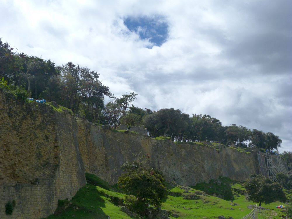 PE2506PC143_kuelap.jpg [&copy; Last Frontiers Ltd]